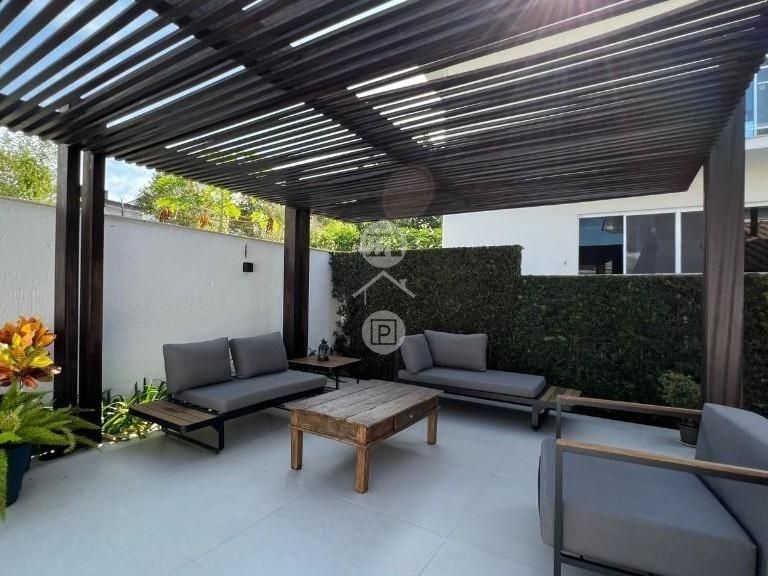 Casa em Pedra Branca, Palhoça. 3 quartos, 260m². Imagem 3 de 13